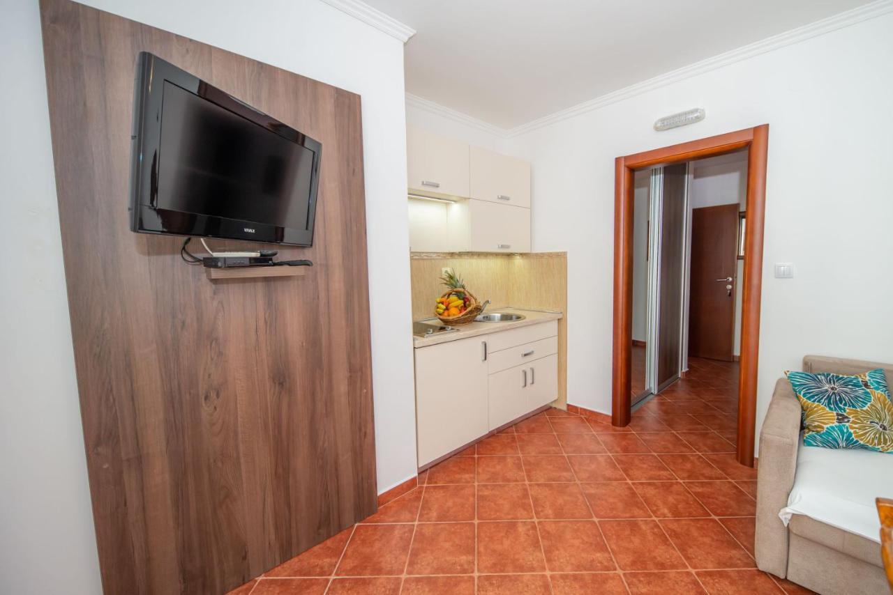 Guest House Medin Petrovac Extérieur photo