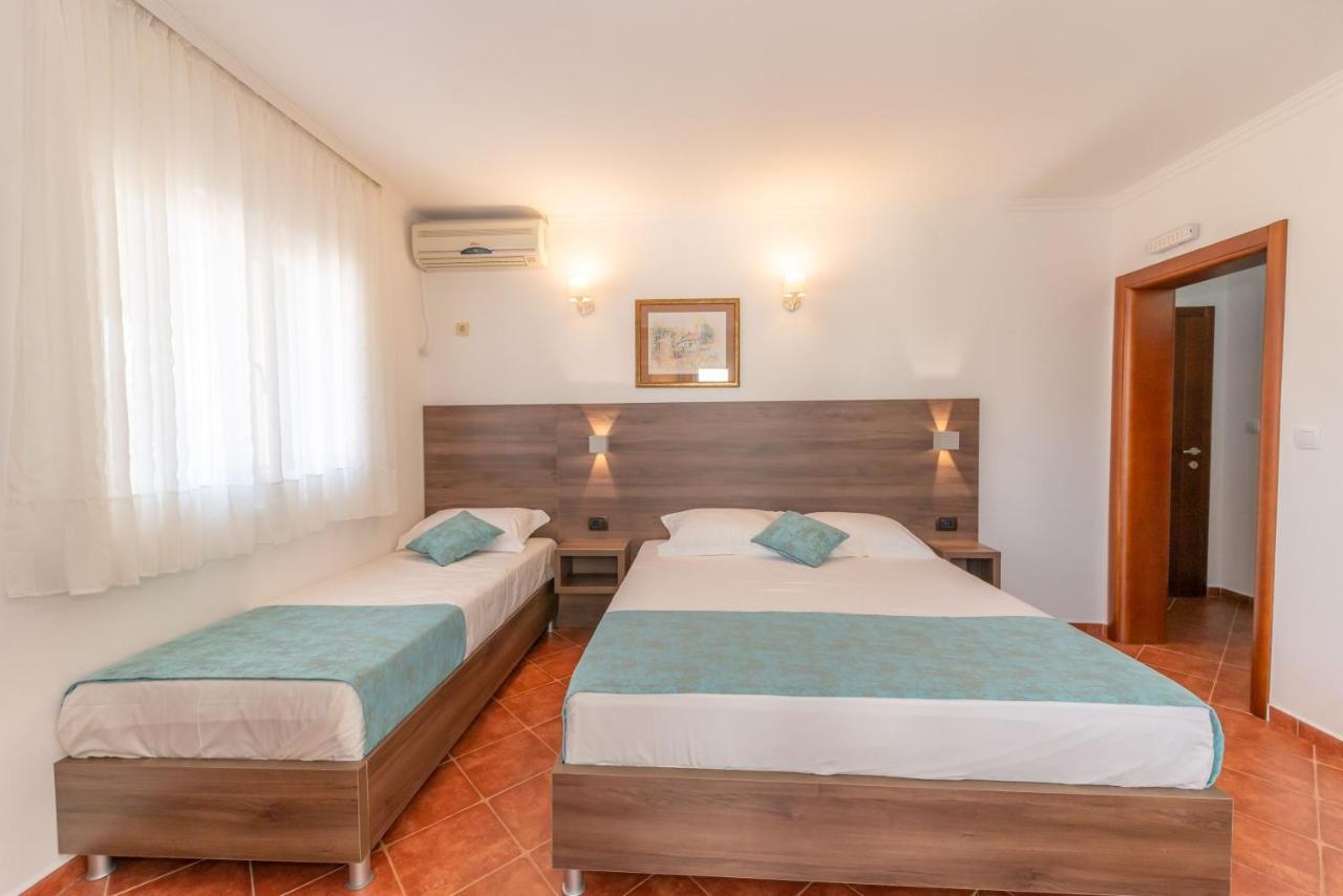 Guest House Medin Petrovac Extérieur photo