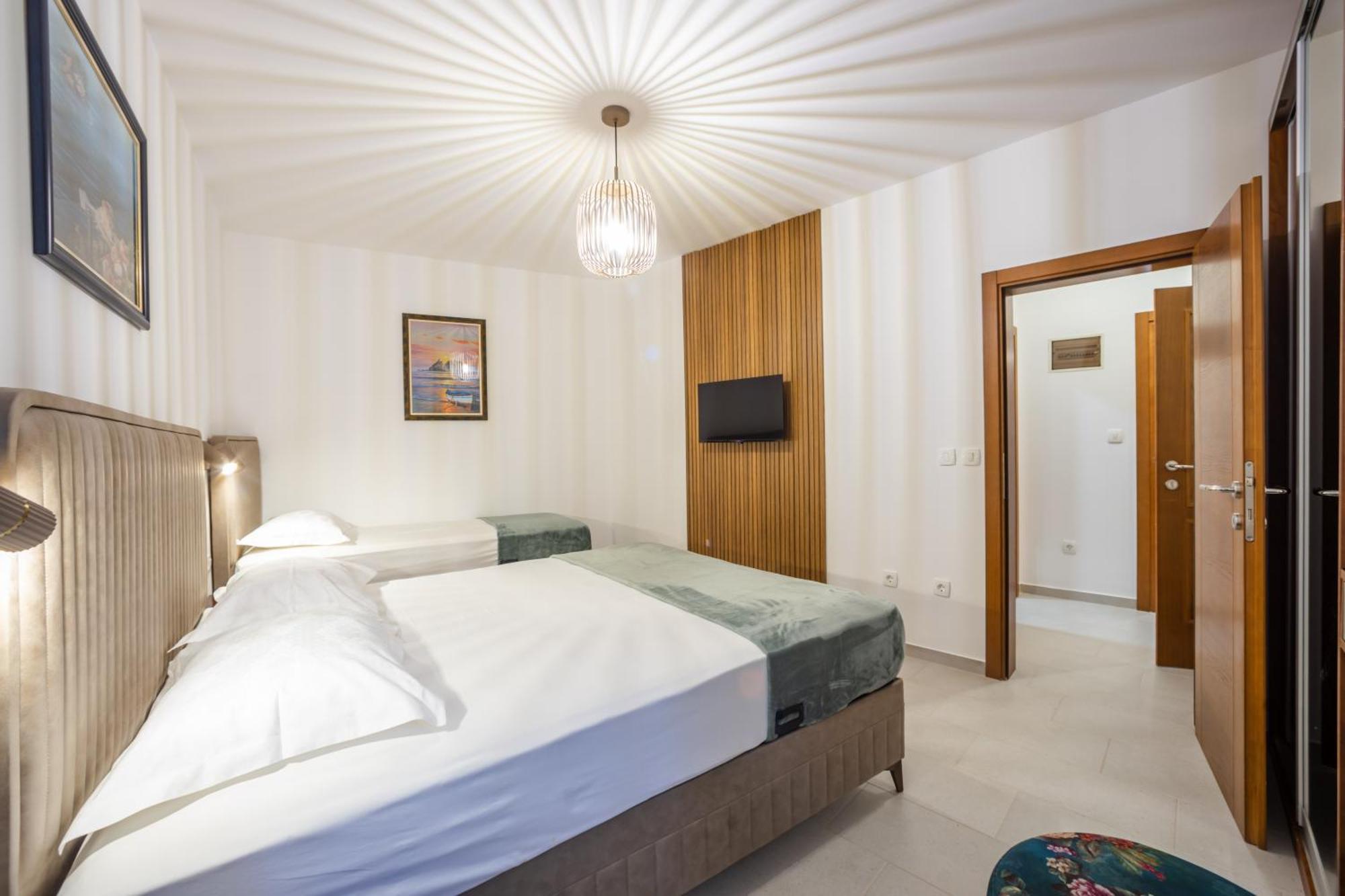 Guest House Medin Petrovac Extérieur photo