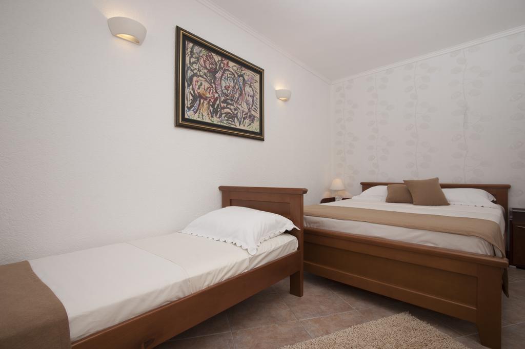 Guest House Medin Petrovac Extérieur photo