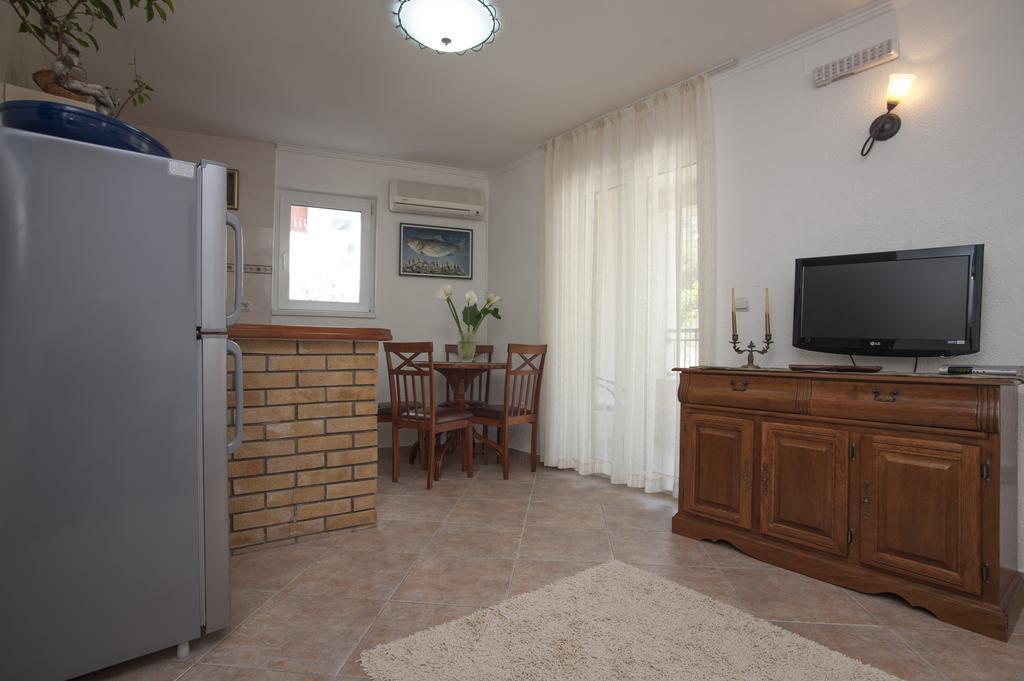Guest House Medin Petrovac Extérieur photo