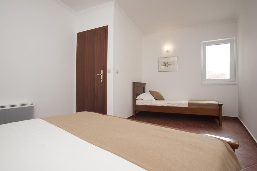 Guest House Medin Petrovac Extérieur photo