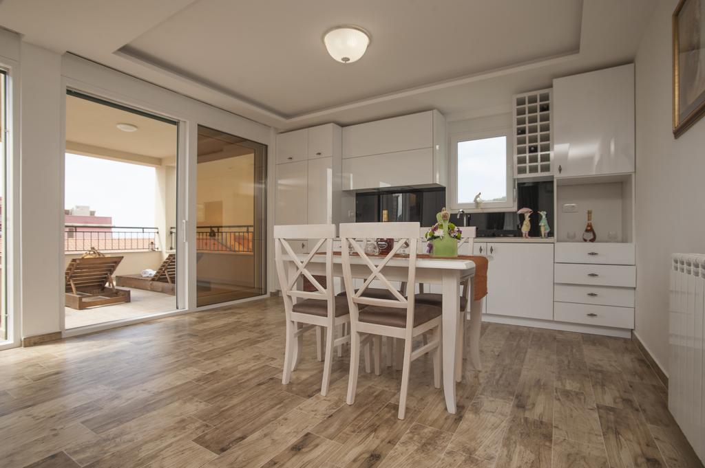 Guest House Medin Petrovac Extérieur photo