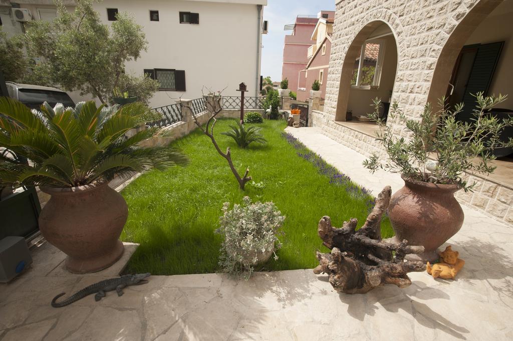 Guest House Medin Petrovac Extérieur photo