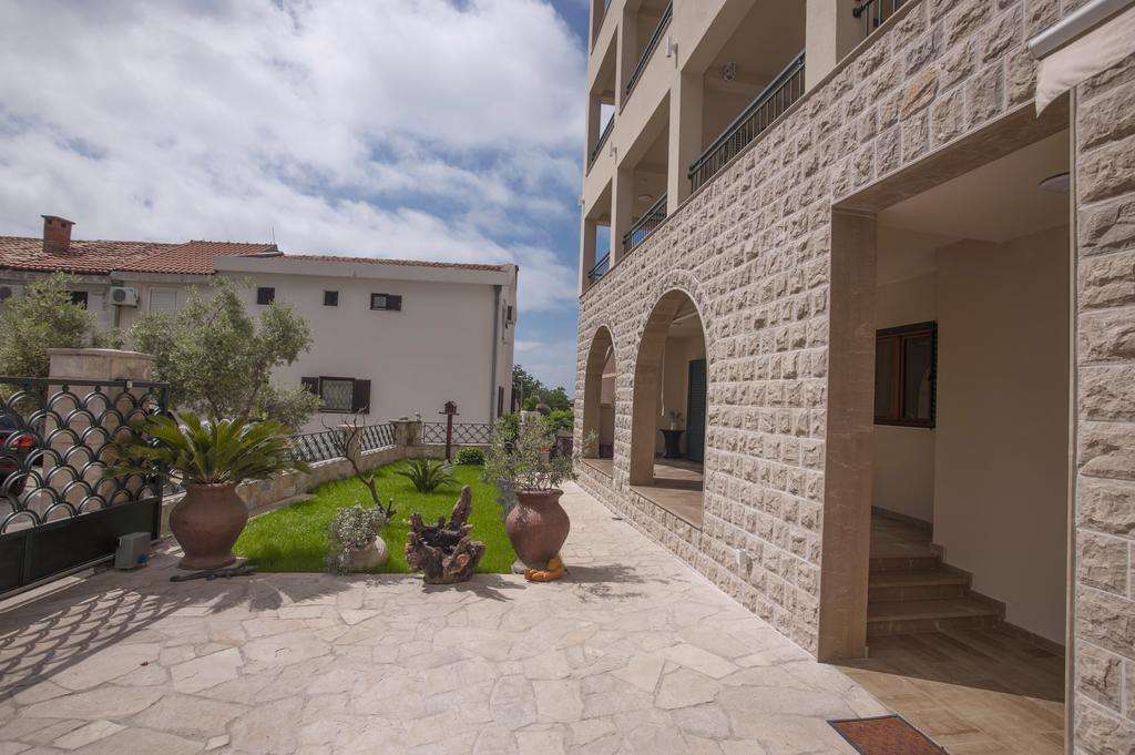 Guest House Medin Petrovac Extérieur photo